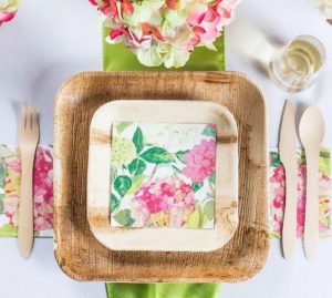 square paper plates in outdoor table setting