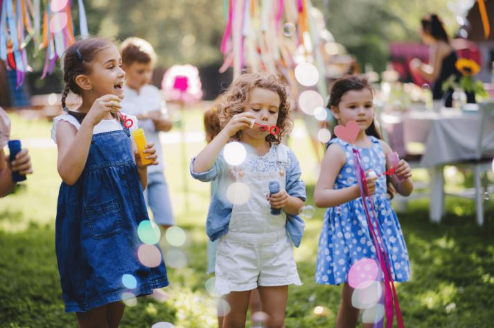 7 Outdoor Back to School Party Ideas